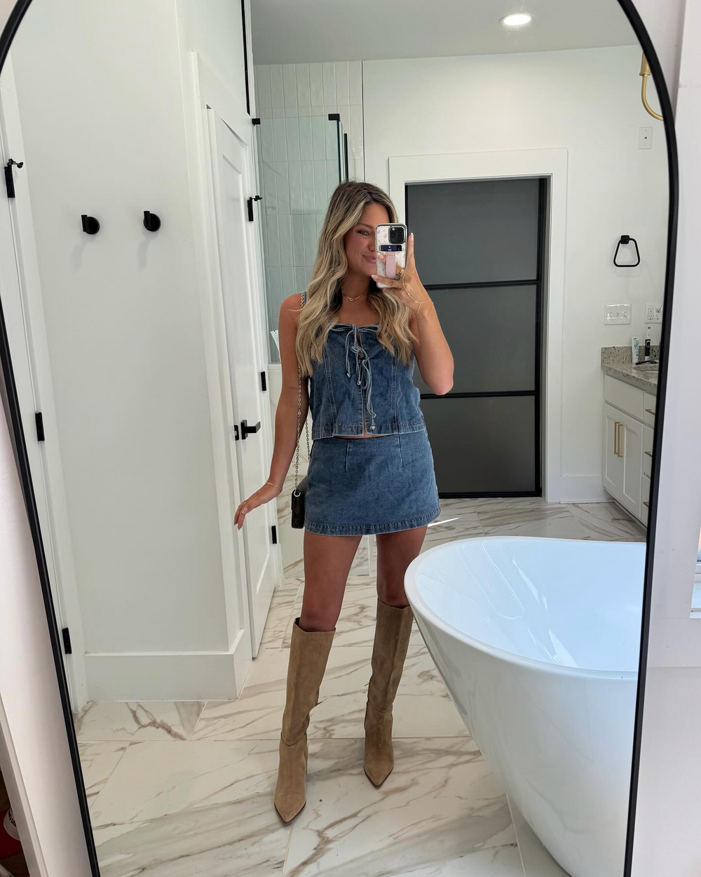 <h2>Loved by everyone, everywhere. Don't miss out.💋📸</h2>